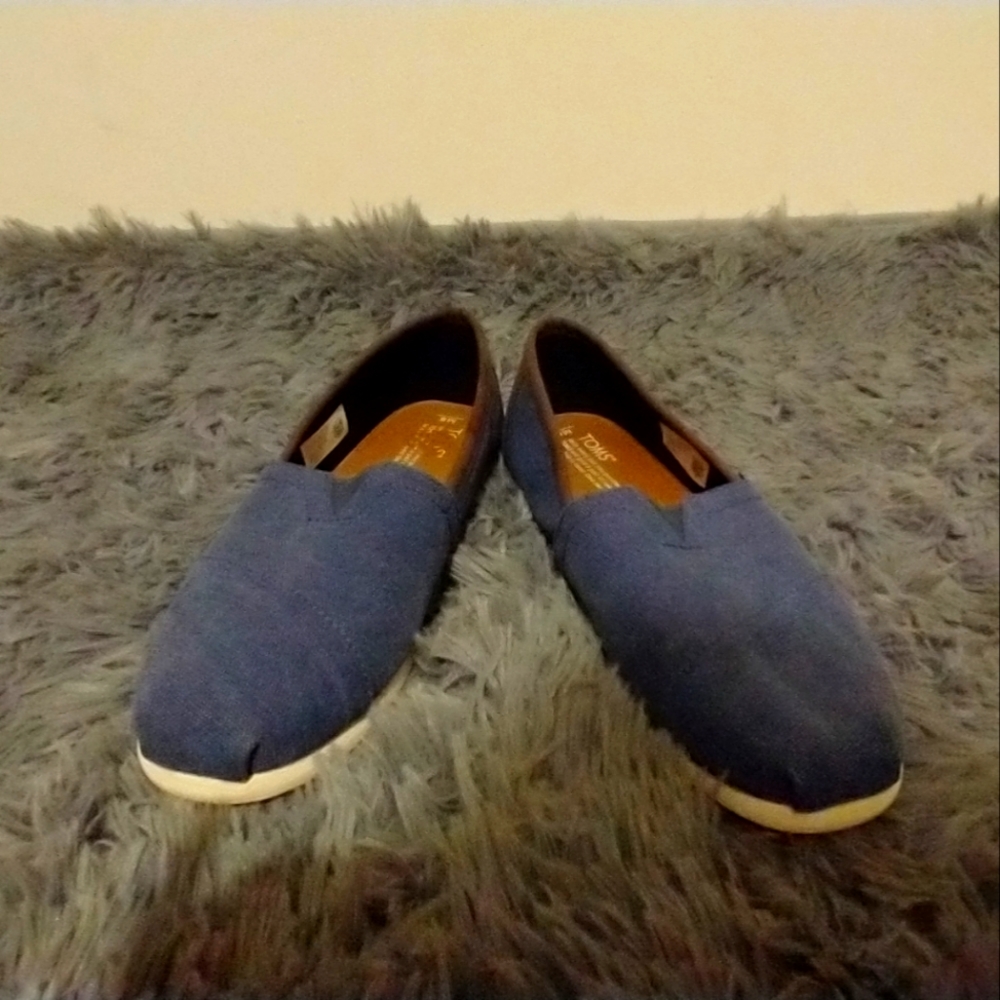 Tom slide ons